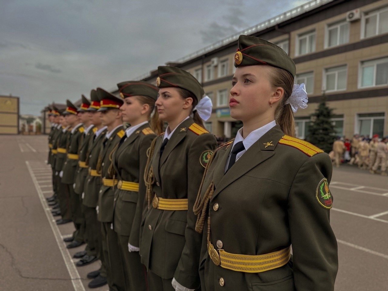 В Рязани прошел смотр строя и песни в честь 79-й годовщины Победы в ВОВ
