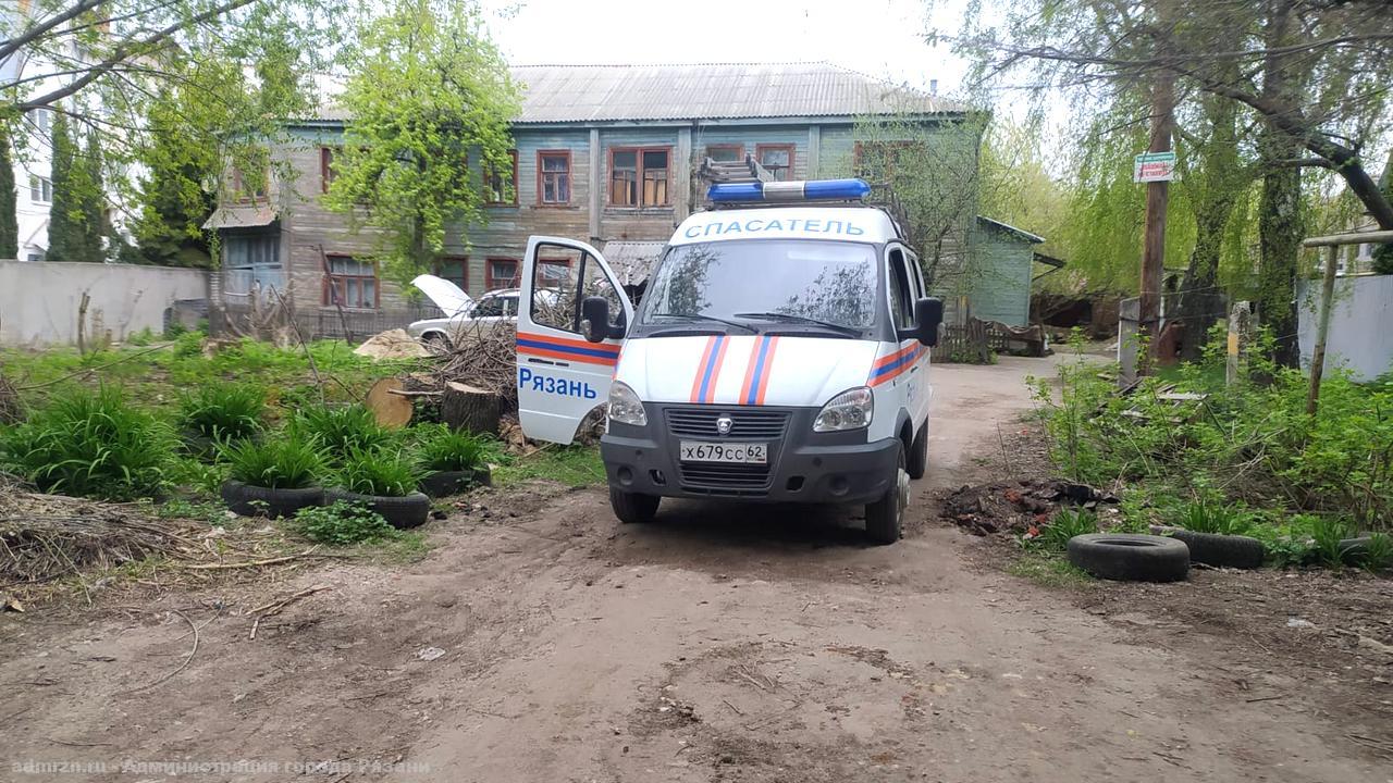 Протект рязань. Аварийный дом. Двор пятиэтажки.