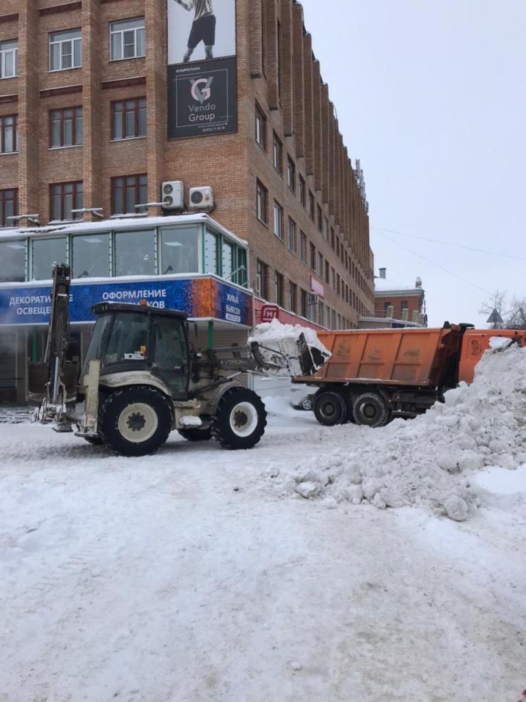 Торговые центры и магазины приводят в порядок прилегающие территории