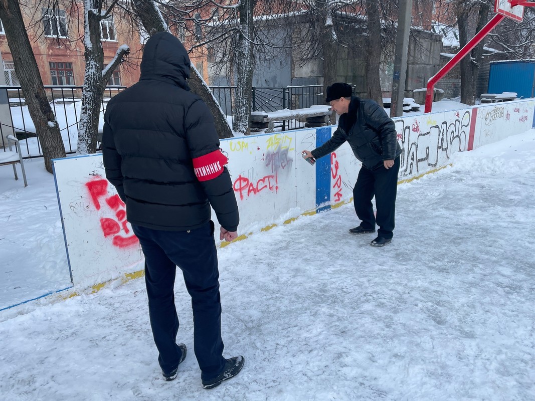 Народные дружинники приняли участие в рейдах по устранению надписей 21.12.2022