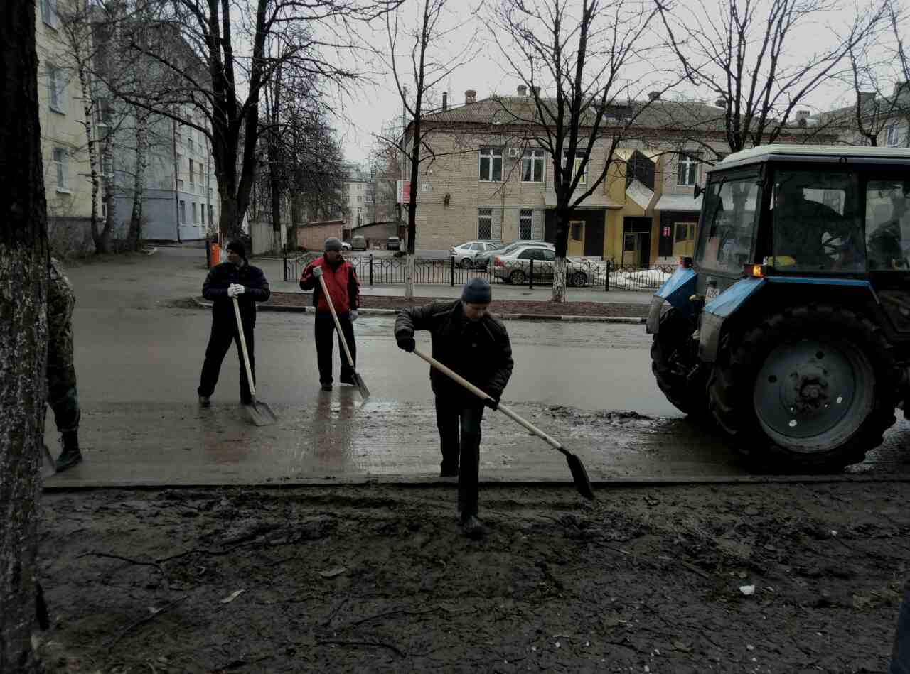 Префектура Железнодорожного района приняла участие в общегородском субботнике