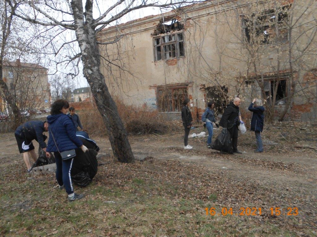 Санитарная уборка улицы Фурманова 19.04.2021