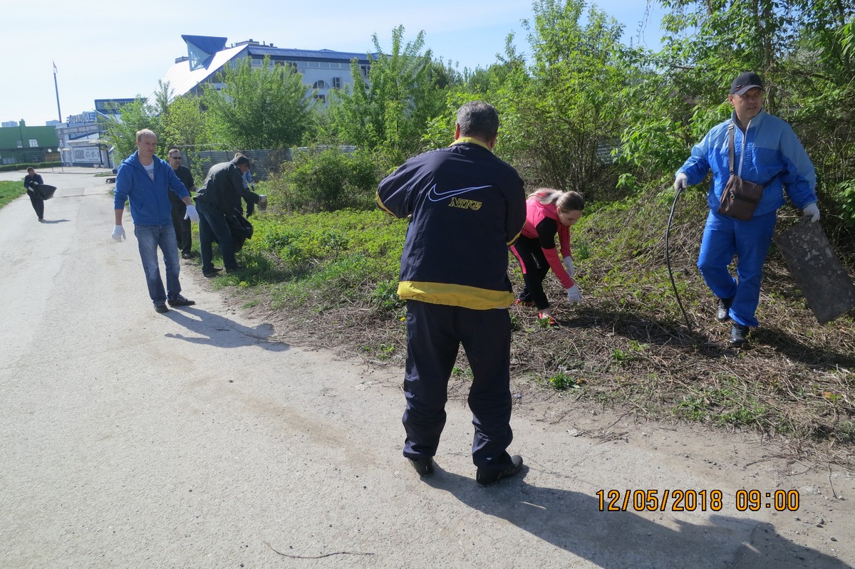 В Московском районе прошел субботник 14.05.2018