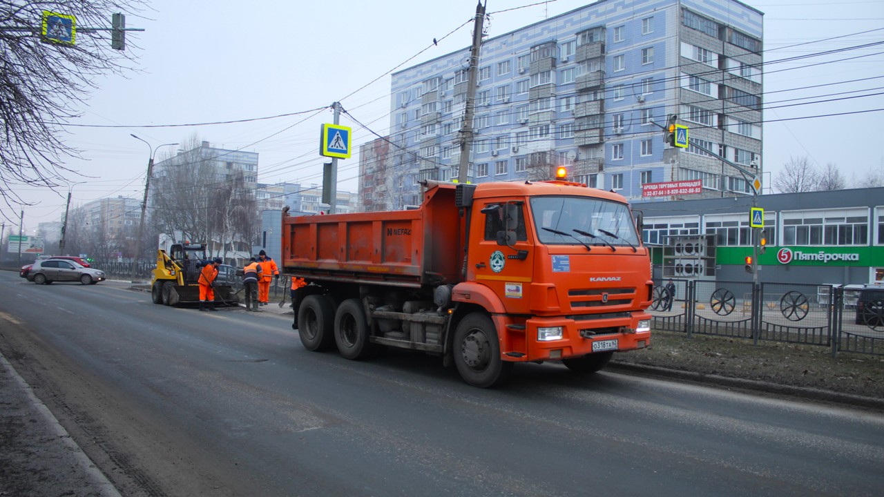 Дирекция благоустройства проводит уборку города