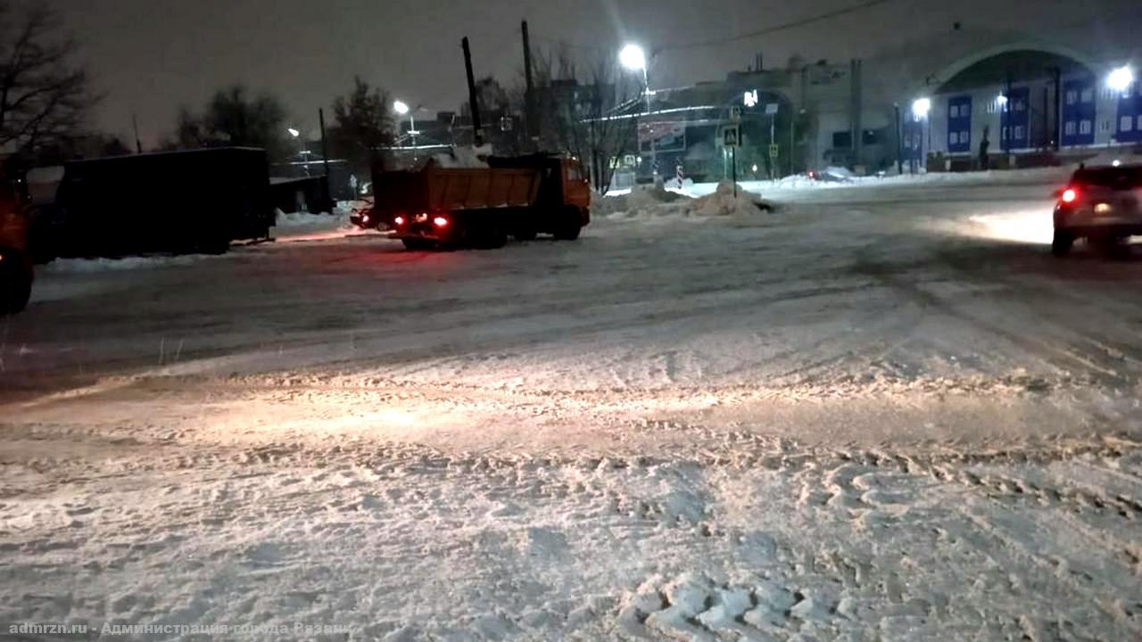 За ночь с городских улиц вывезено порядка 5,5 тысяч кубометров снега