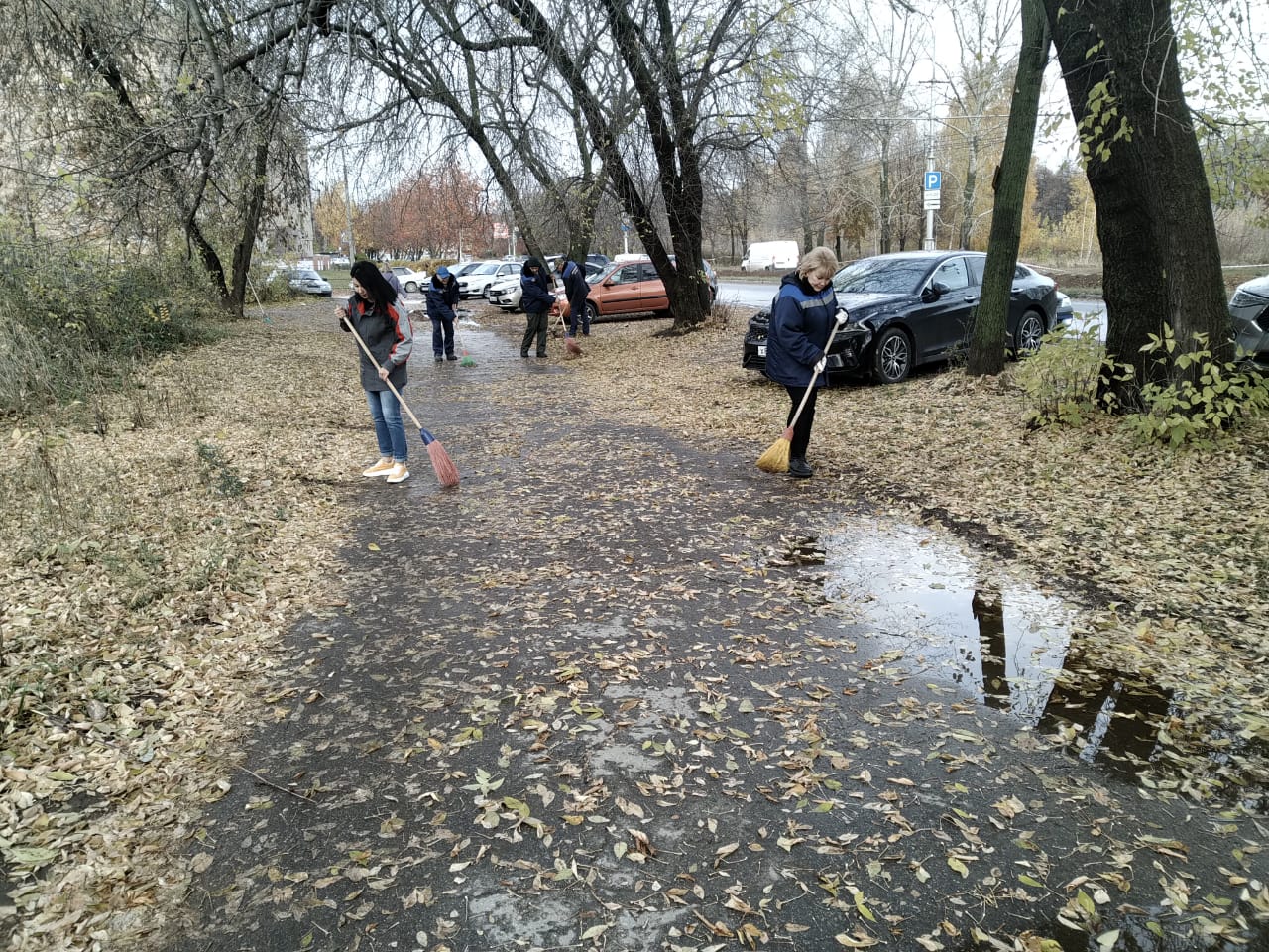 Об уборке территории Октябрьского района