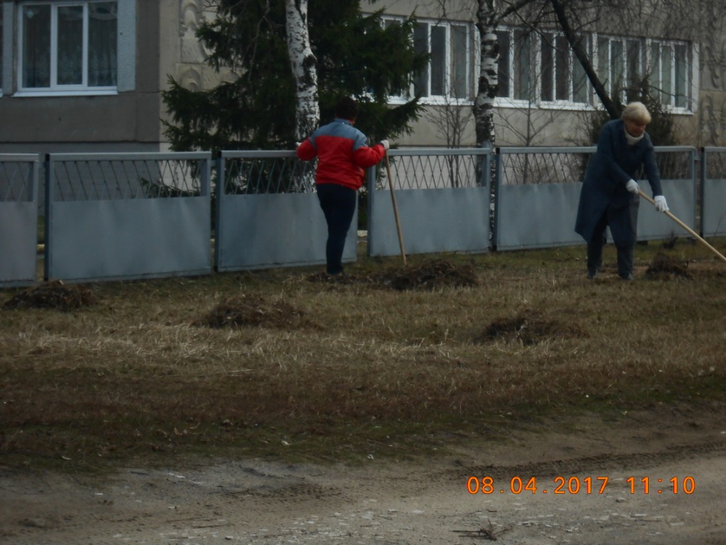 В Солотче продолжаются работы по уборке территорий