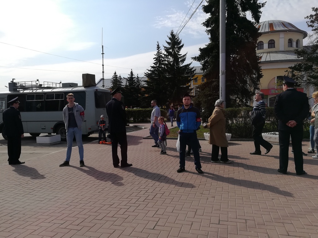 Народные дружинники оказывали содействие в охране правопорядка при проведении традиционного общегородского Праздник Весны и Труда