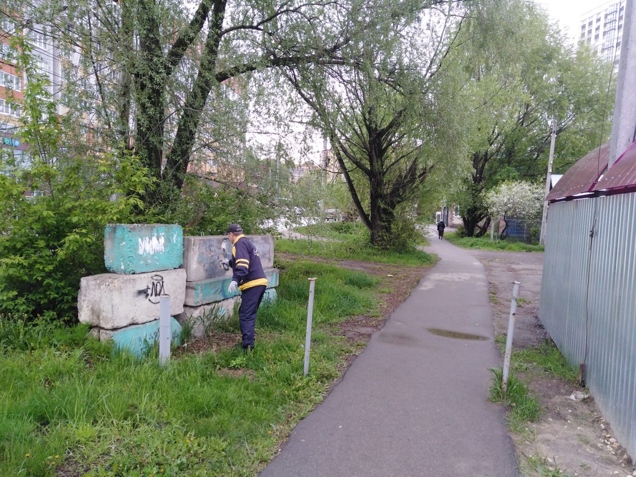 В Московском районе проведен рейд по ликвидации надписей  18.05.2022