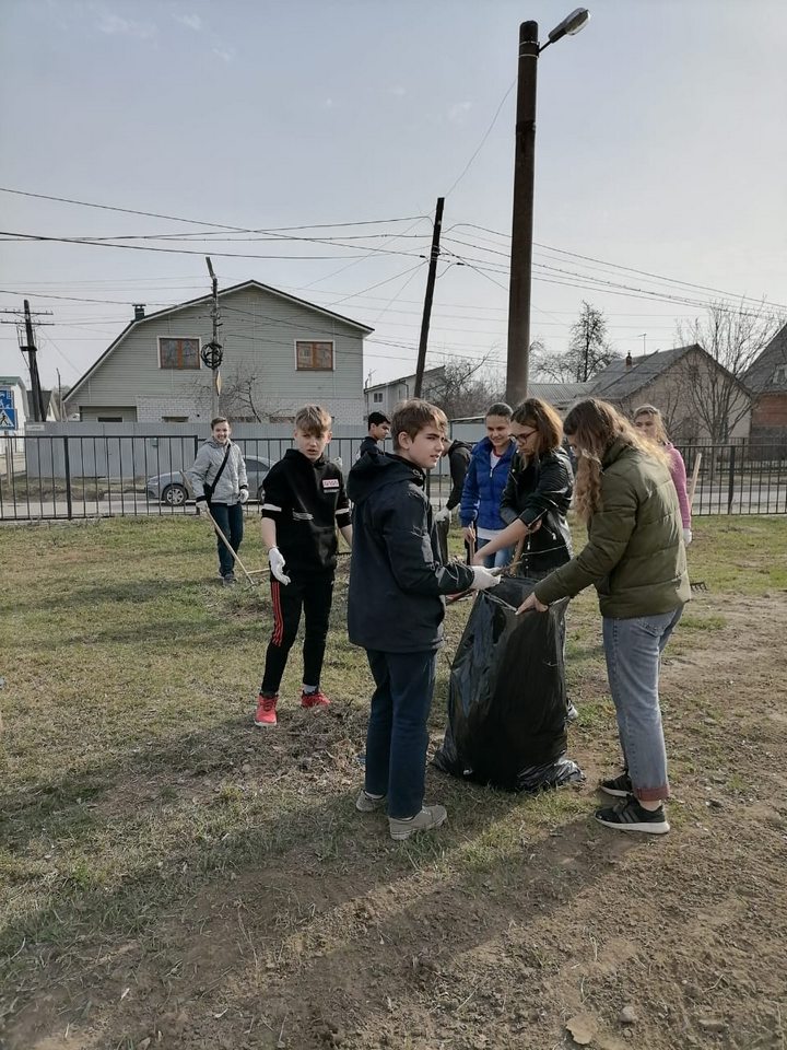 Субботник в «Добром сквере» 19.04.2021