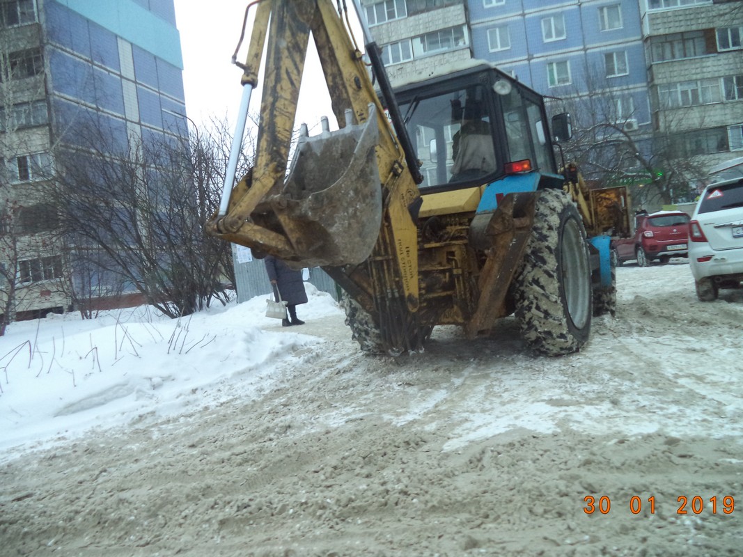 Очистка от снега территорий Московского района 30.01.2019