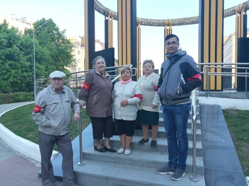 Народные дружинники обеспечивали правопорядок возле монументов и памятников воинской славы