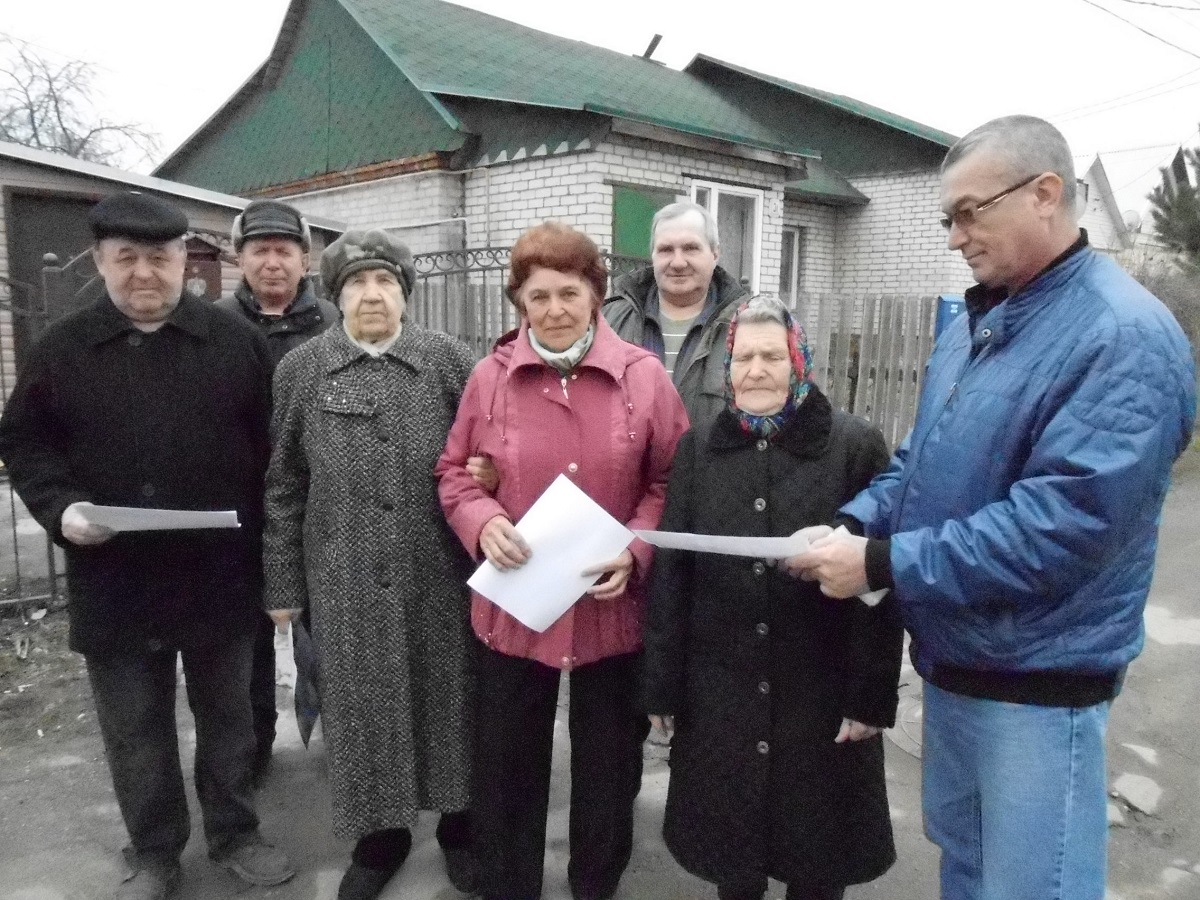 В Октябрьском районе продолжаются сходы жителей по противопожарной безопасности