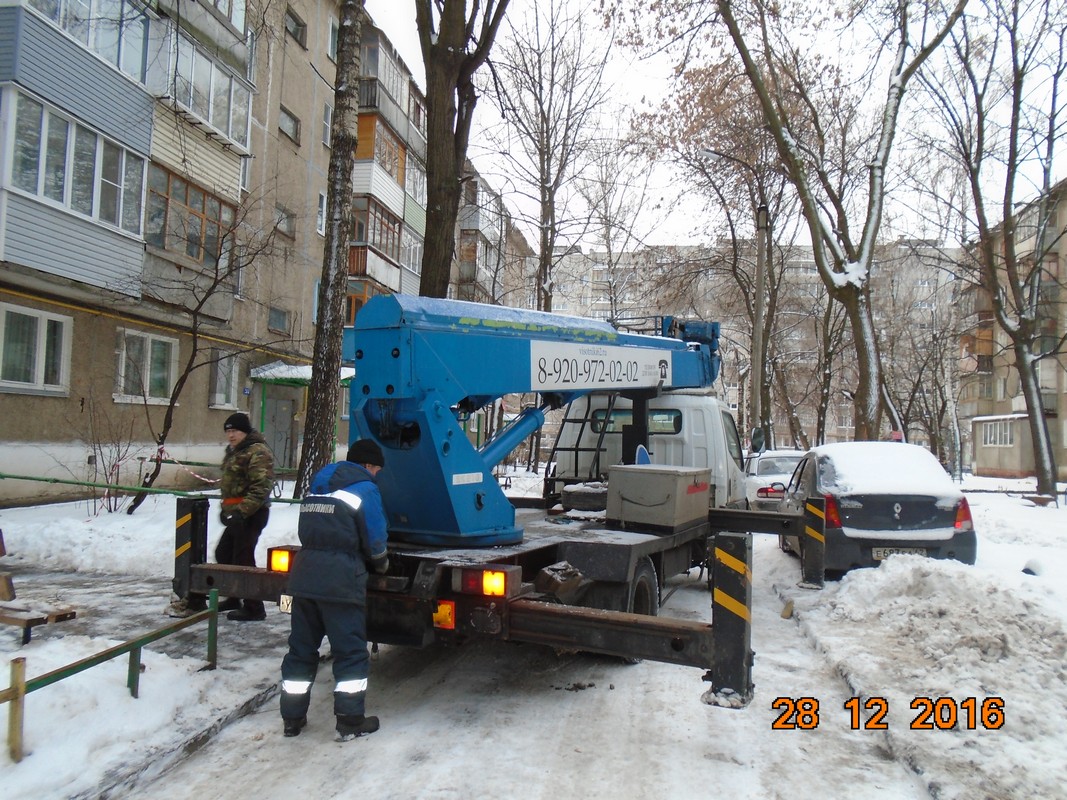 Продолжаются работы по удалению снега и наледи  29.12.2016