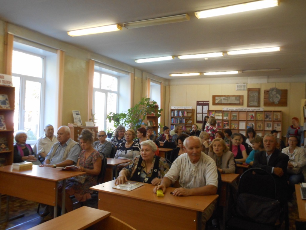 В Октябрьском районе открылся зал Рязанского поэта А.И. Левушкина