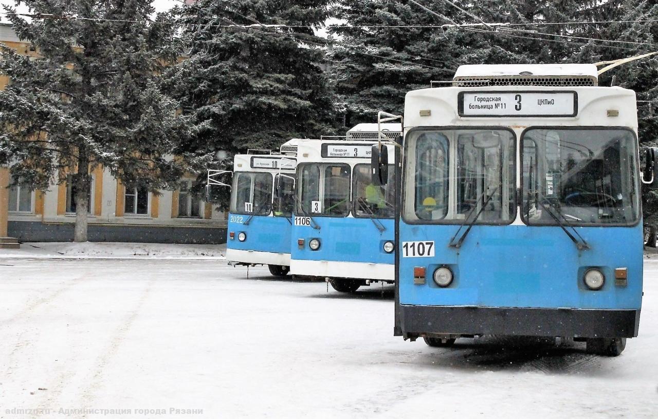 Рязанцев просят не парковать автомобили на разворотных кругах общественного транспорта