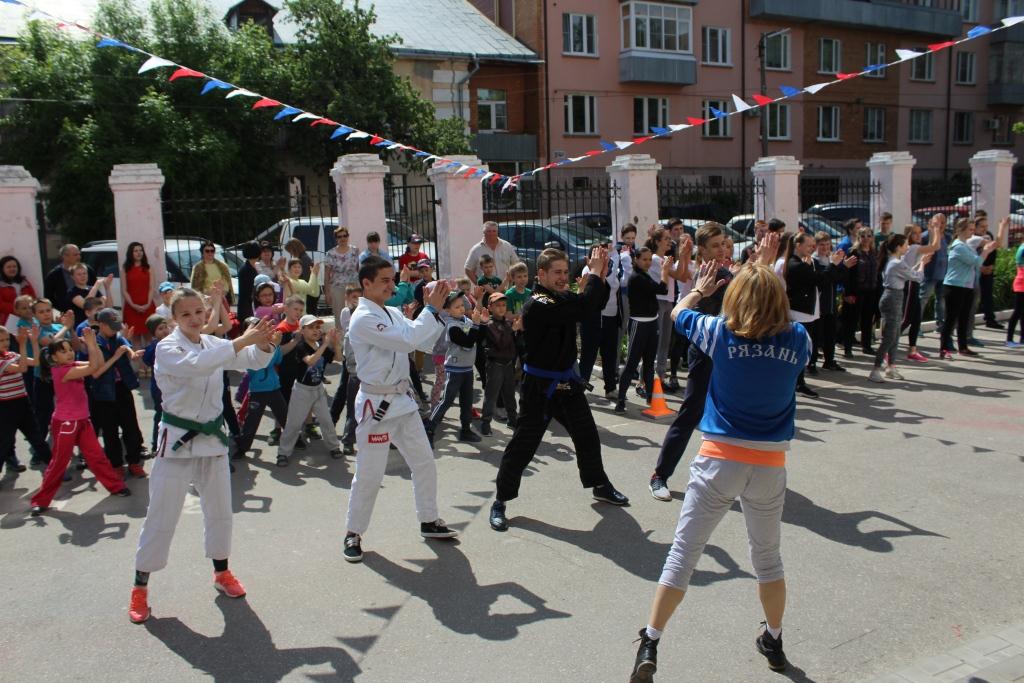 В Советском районе состоялся спортивный праздник «Каникулы, на старт!»